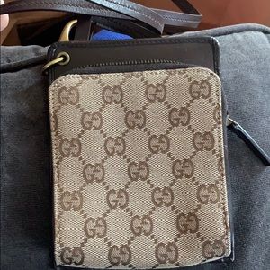 Gucci beige GG supreme canvas bag